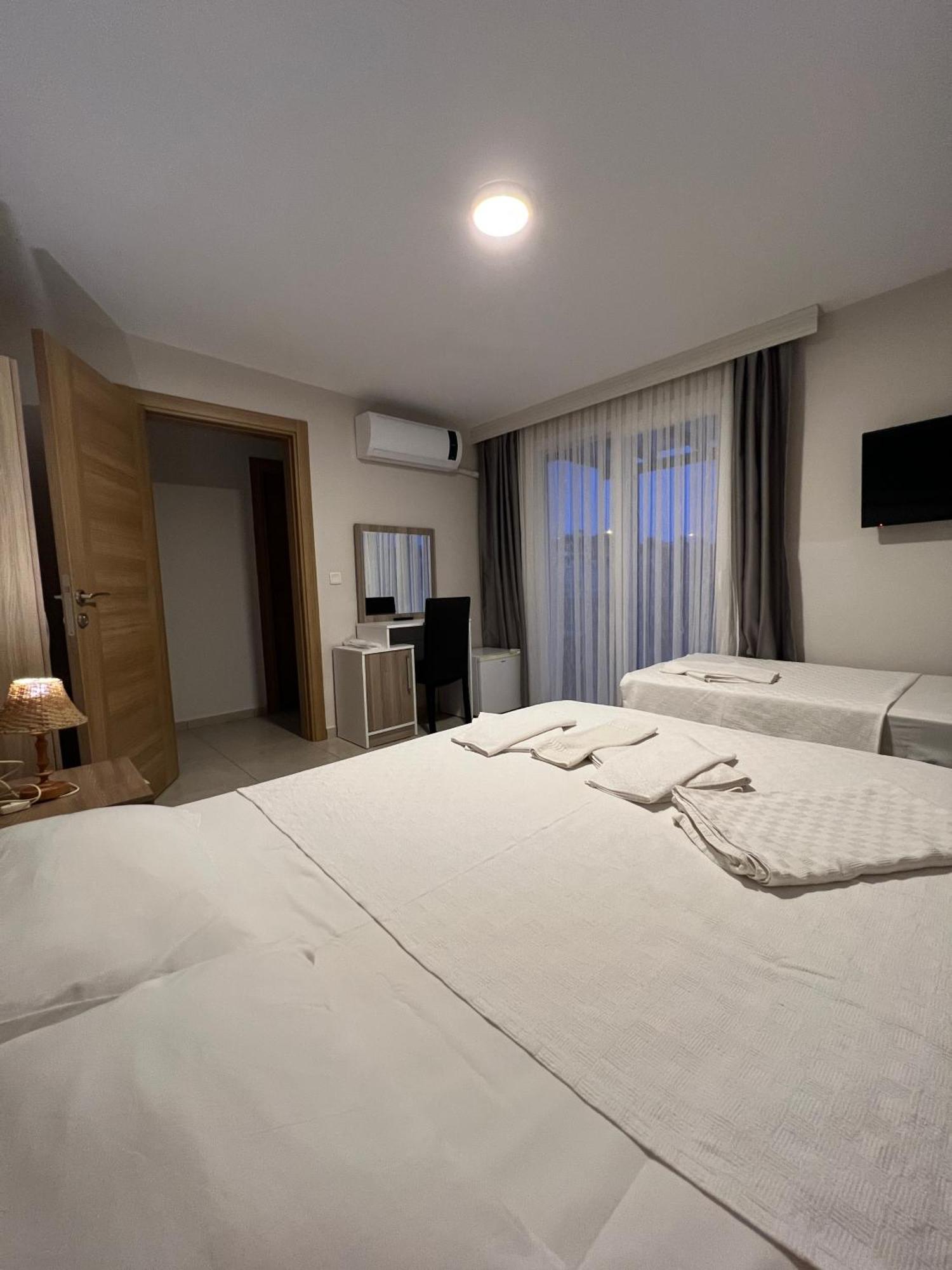 Bayram Hotel Çeşme Eksteriør bilde